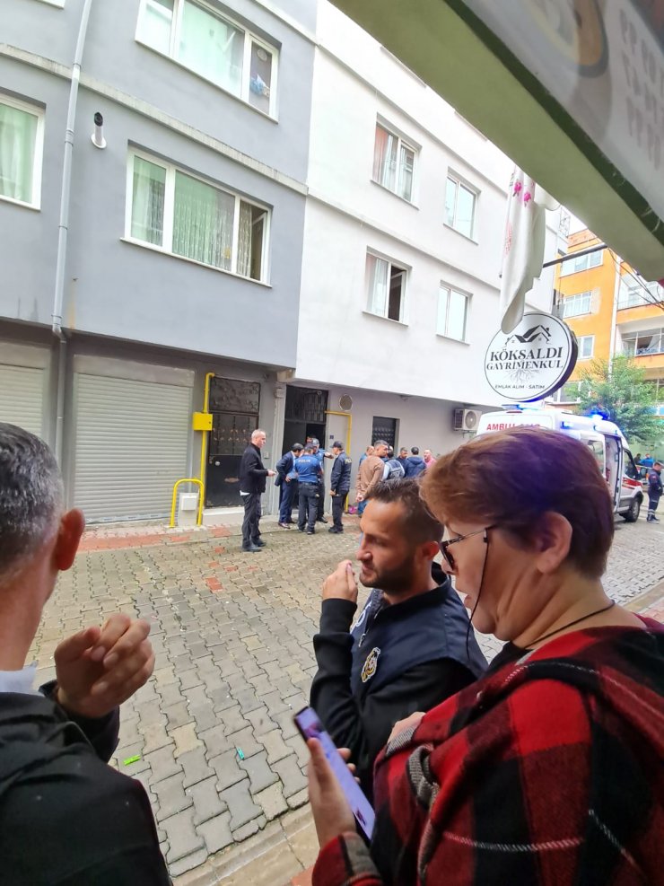 Boşanma aşamasındaki eşiyle birlikte, baldızı ve kayınbiraderini öldürüp, intihara kalkıştı