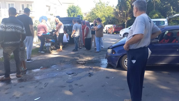 17 yaşındaki Mert, babasından kaçırdığı araçla kaza yaptı: 3 yaralı