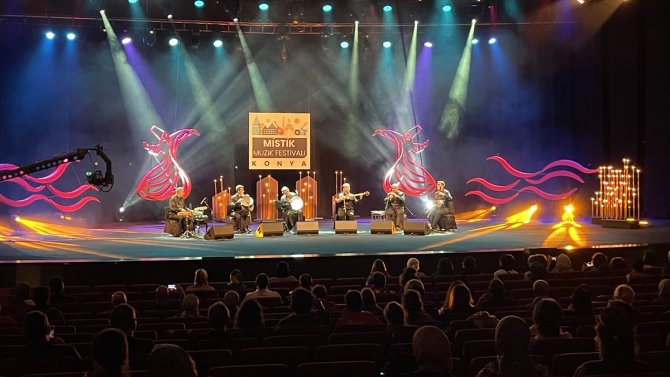 "19. Uluslararası Konya Mistik Müzik Festivali" üçüncü gününde sürdü