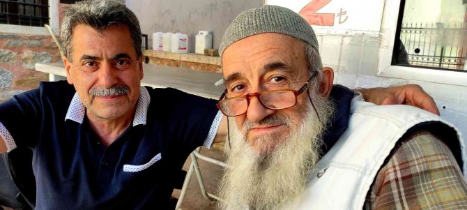 Araştırma konusu oldu! Herkes baba-oğul sanıyor