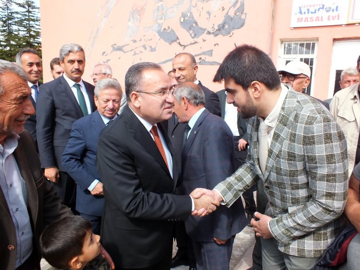 Bakan Bozdağ'dan Kılıçdaroğlu'na: Senin arkadaşların adaylığın konusunda müttefik değil