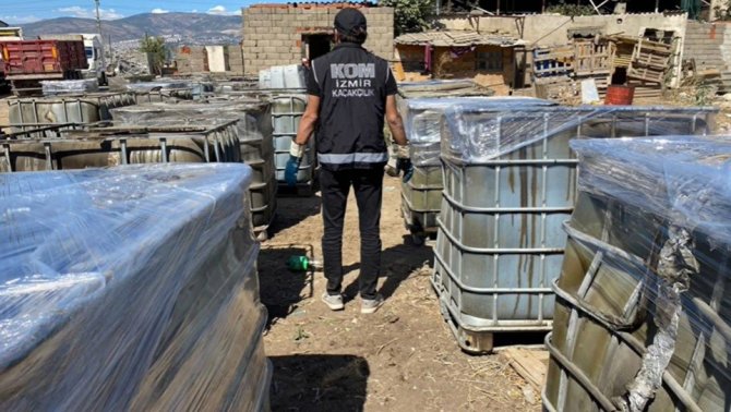 İzmir polisinden kaçak akaryakıt operasyonu, 3 şüpheli gözaltına alındı