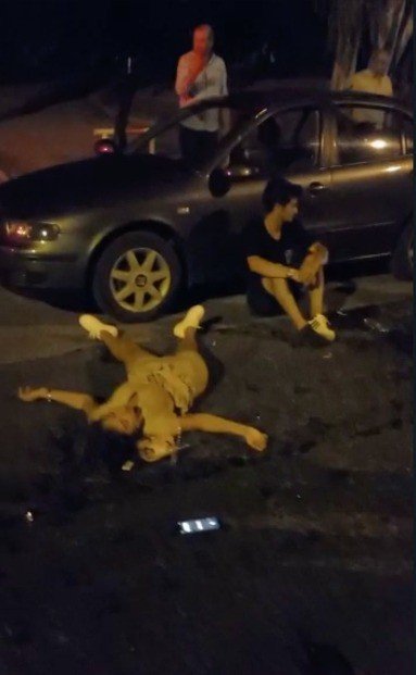 Yeni aldığı otomobilin içinde uyurken kazaya karıştı