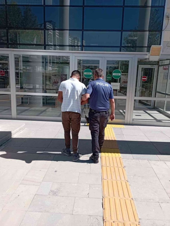 Cami hırsızı yakalandı