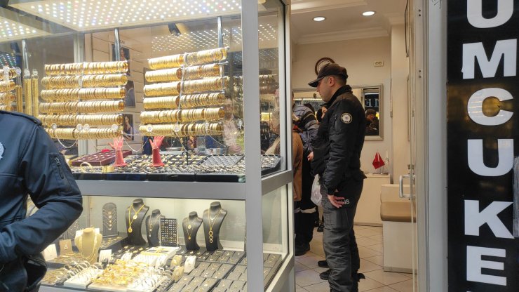 Dolandırılmaktan son anda kurtuldu