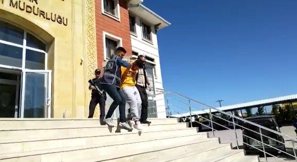 Hatay’dan Konya’ya geldi, taksi sürücünü bıçaklayıp aracı gasp etti!