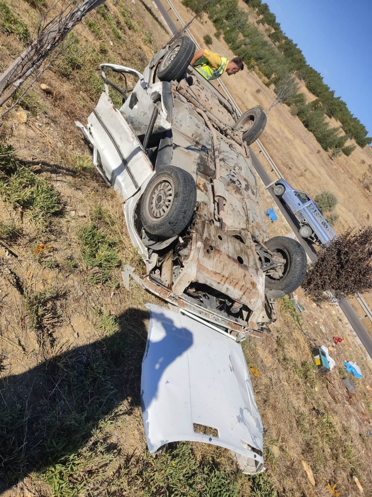 Otomobil takla attı; 2 yaşındaki Bülent öldü, anne ve babası yaralı