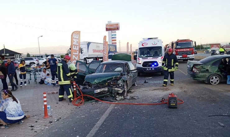 Otomobiller çarpıştı: 3 yaşındaki Öykü öldü, 9 yaralı