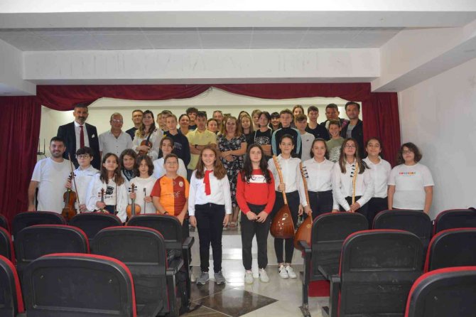 Avrupalı 18 öğrenci, robotik kodlama programı için Türkiye'ye geldi