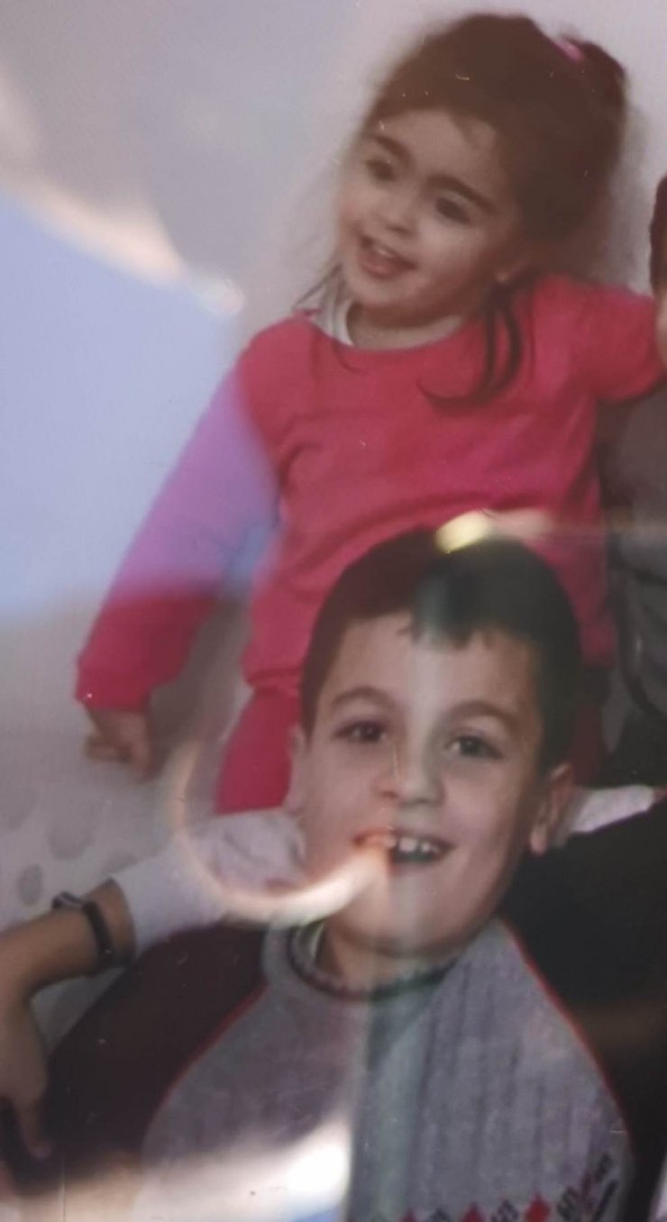 Aynı aileden 6 kişi, gözyaşlarıyla son yolculuklarına uğurlandı