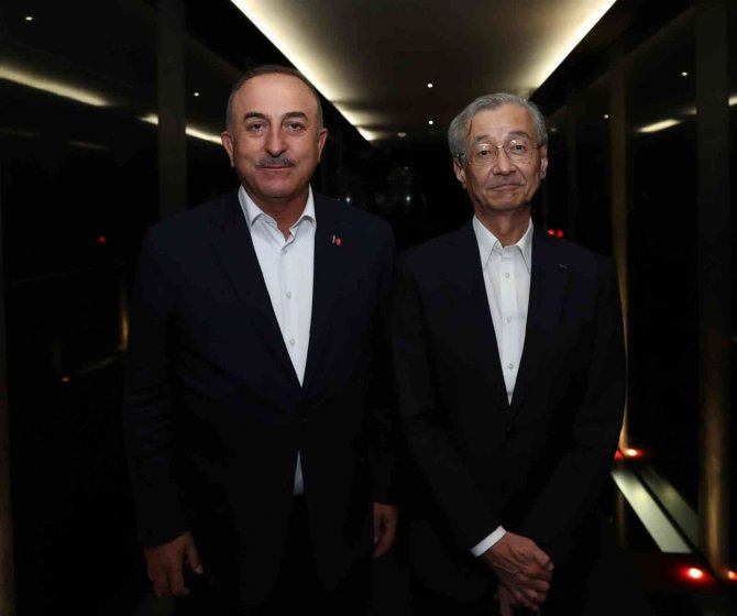 Bakan Çavuşoğlu Türkiye-Japonya İş Konseyi Eşbaşkanı Mitsuoka ile bir araya geldi