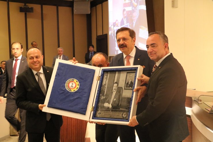 Hisarcıklıoğlu: Mart ayında TOGG arabasını hep beraber göreceğiz