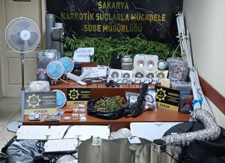 Sakarya'daki uyuşturucu operasyonlarında 3 tutuklama