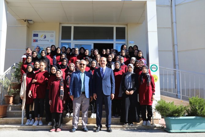 Konya Büyükşehir Belediye Başkanı Altay'ın okul ziyaretleri sürüyor