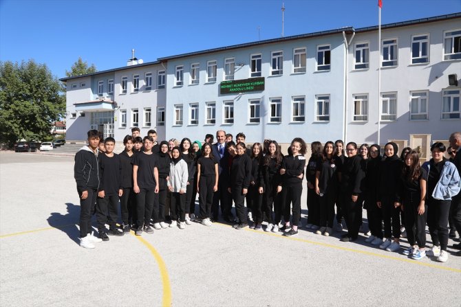 Konya Büyükşehir Belediye Başkanı Altay'ın okul ziyaretleri sürüyor