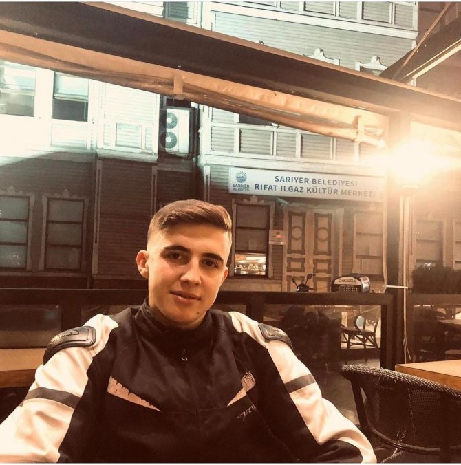 Otomobille motosikletin çarpıştığı kazada 1 kişi öldü, 2 kişi yaralandı