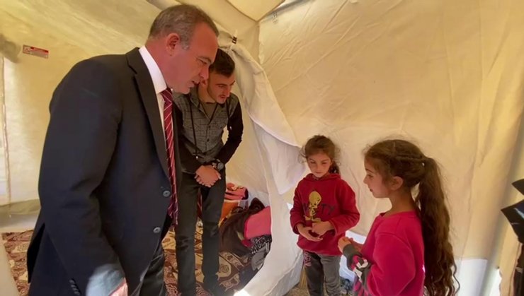 Ardahan'da depremden en çok etkilenen köylerde 50 çadır kuruldu