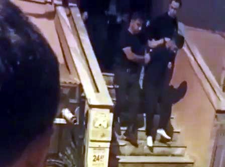 Girdiği binanın ikinci katından atlayan şüpheli yakalandı