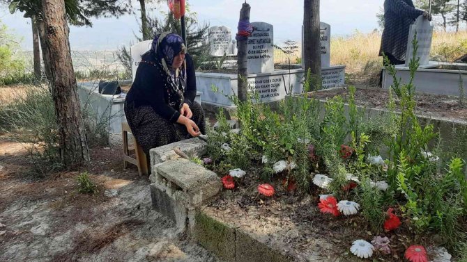 Azra’nın annesi, katilinin ölüm haberini kızına bölye verdi