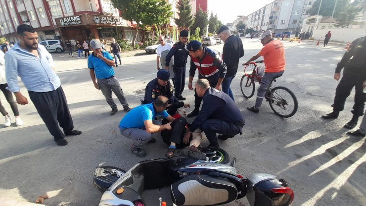 Elektrikli bisikletliye silahlı saldırı kamerada