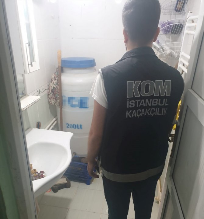 İstanbul'da sahte içki operasyonu: 485 litre doluma hazır sahte içki ele geçirildi