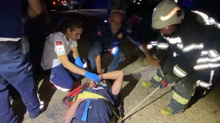 Arkadaşlarıyla birlikte alkol alırken 50 metrelik uçuruma yuvarlandı