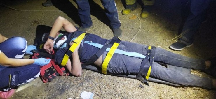 Arkadaşlarıyla birlikte alkol alırken 50 metrelik uçuruma yuvarlandı