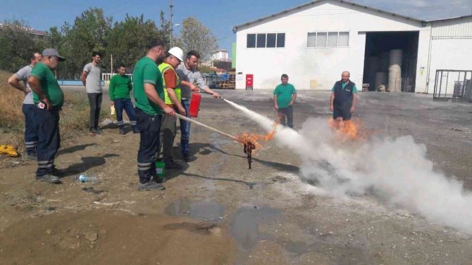 Kağıt fabrikasındaki yangın tatbikatı gerçeğini aratmadı