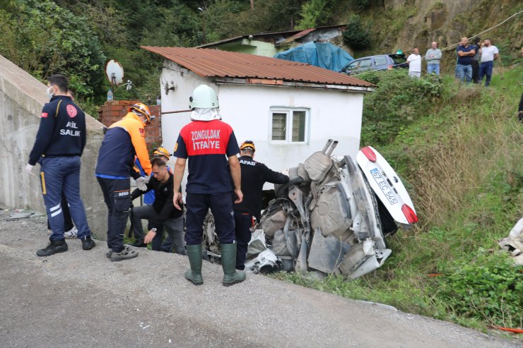 Otomobil tünel girişindeki duvara çarptı, sürücüsü öldü