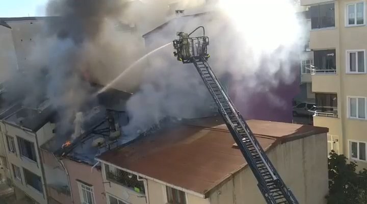 Çıkan yangında otizmli çocuk öldü