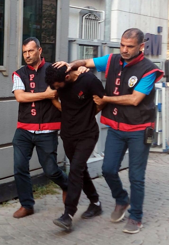 Kur'an-ı Kerim'e saygısızlık yapan 2 şüpheli adliyede