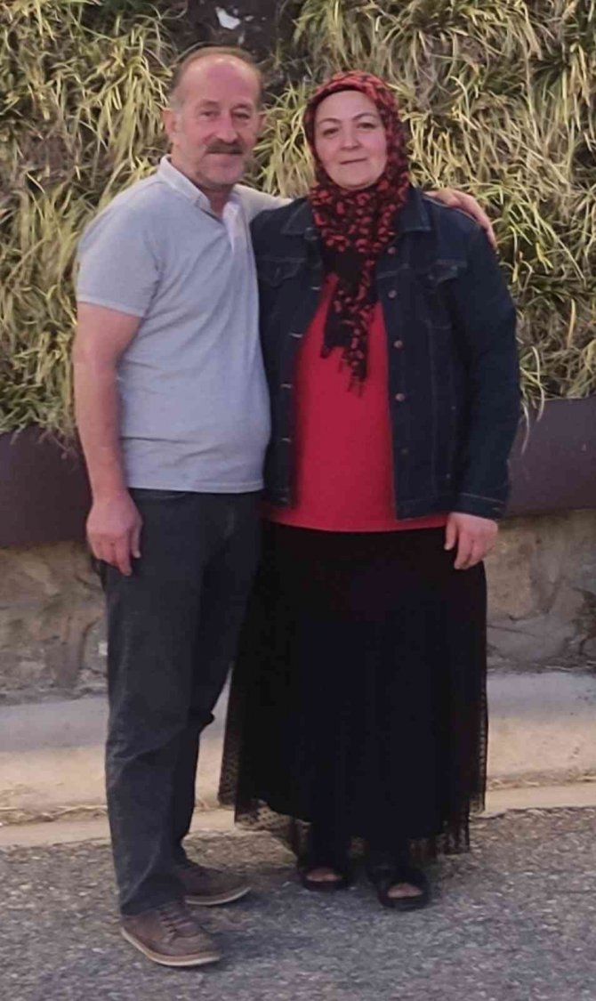 Trafik kazasında hayatını kaybetmişlerdi, karı-koca son yolculuğuna uğurlandı