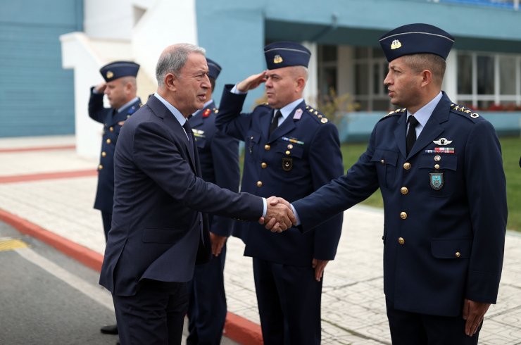Bakan Akar: Ne arazide ne masada geri adım atmak yok