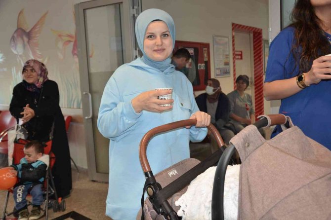 ’İlk altı ay sadece anne sütü’