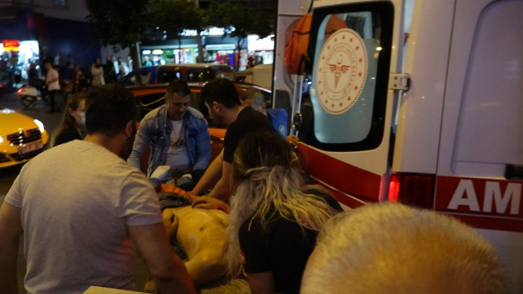 Kavgada tanımadığı saldırgan tarafından kasığından bıçaklandı