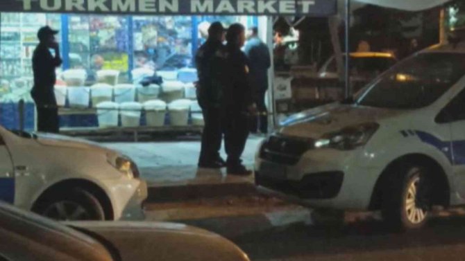 Tartıştığı bakkalı bıçaklayarak öldürdü