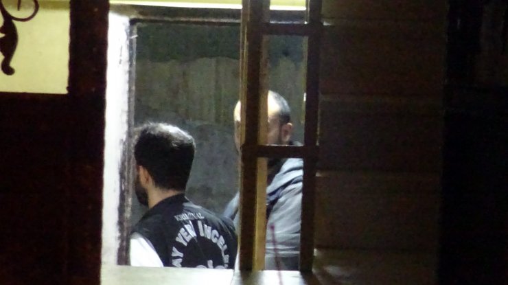 Ayrıldığı eşini tabanca ile yaraladı