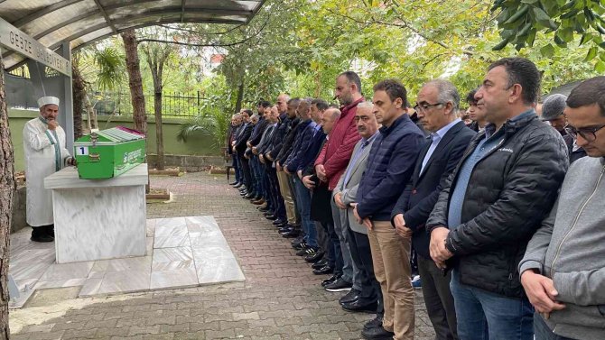 Ev yangınında hayatını kaybeden 17 yaşındaki genç kıza veda