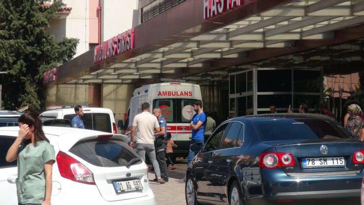 7 yaşındaki Gönül'e araç çarptı