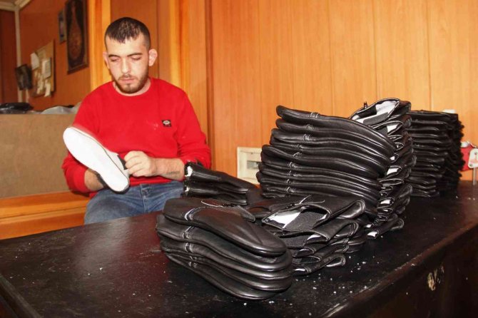 Konya'da gençlerin de ilgi alanına girdi: Mest pabucuçların yüzde 50'si ihraç ediliyor