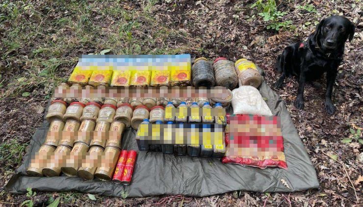 MİT ve jandarmadan operasyon: Teröristlerin 2 deposu bulundu