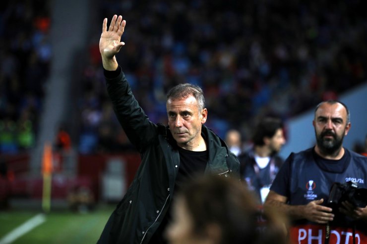 Avrupa maçlarında yüzü gülmeyen Abdullah Avcı dün akşam tarih yazdı