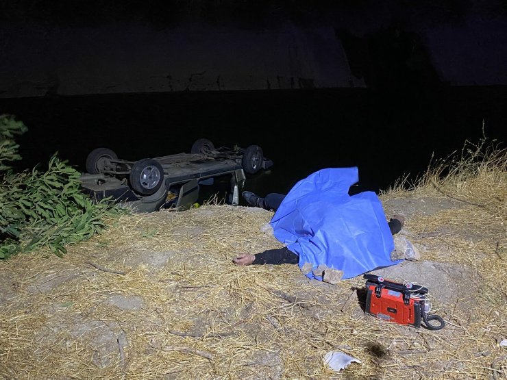 Düğün yolunda kaza: 1 ölü, 5 yaralı