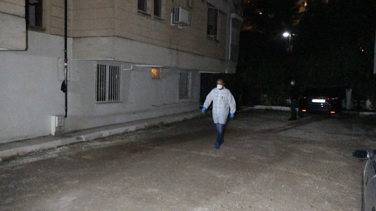 Yalnız yaşadığı evinde ölü bulundu