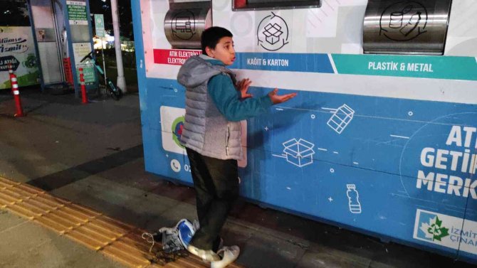 Hayatının şokunu yaşadı! Geri dönüşüm kutusunda mahsur kaldı