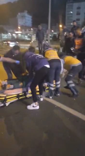 Motosikletten düşerek bariyere çarpan sürücü öldü