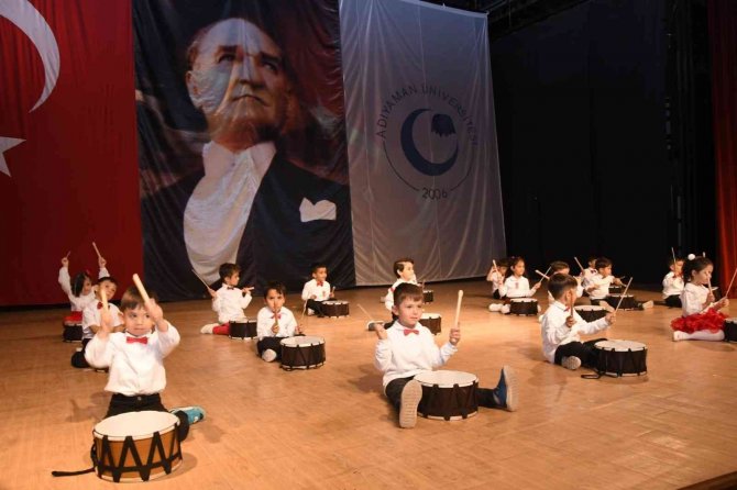 Miniklerin Cumhuriyet coşkusu