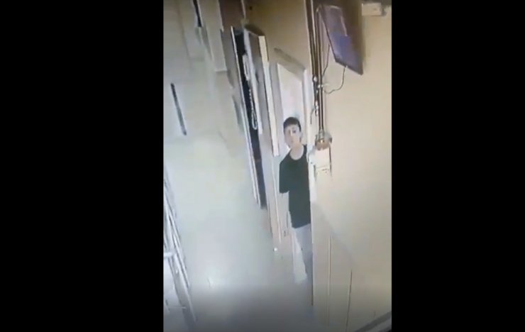 Arkadaşını öldüren 14 yaşındaki cinayet şüphelisinin kaçarken görüntüleri ortaya çıktı