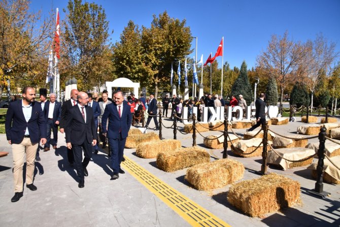 Konya'da anlamlı etkinlik! 4 Kasım'a kadar sürecek, hediyeler verilecek