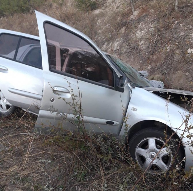 Konya'da otomobil devrildi, 2 kişi yaralandı